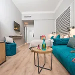 Mosaic By Ona Hotel 3*