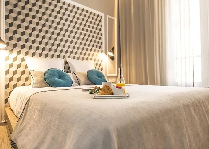 Mosaic By Ona Hotel 3*
